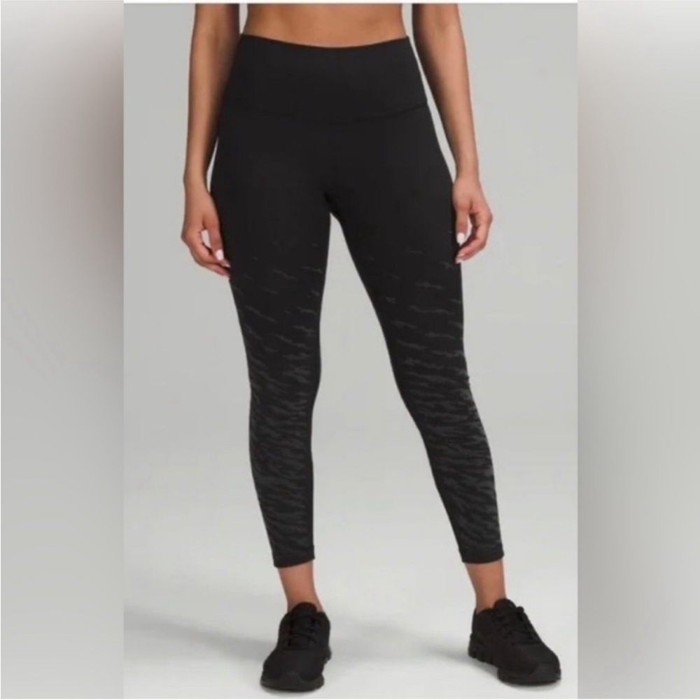 Lululemon Lunar New Year Wunder Under High-Rise Tight Leggings Size 4